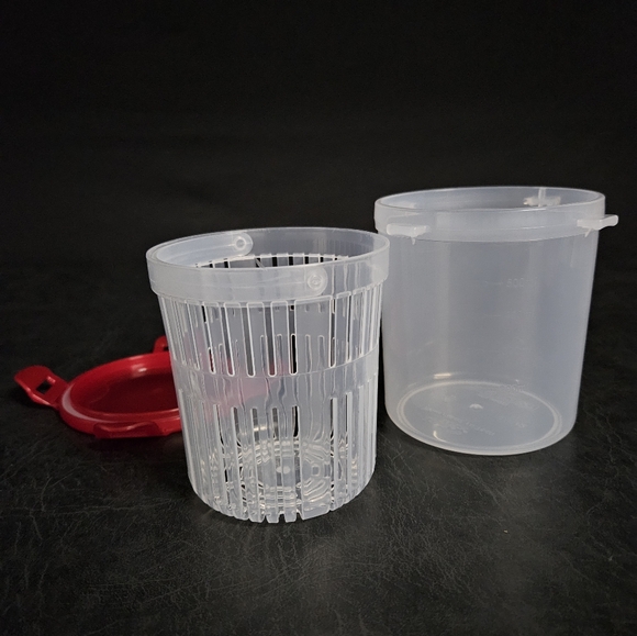 LocknLock Food Storage Containers (Multiple Sizes and Colors) *NEW - Picture 11 of 14